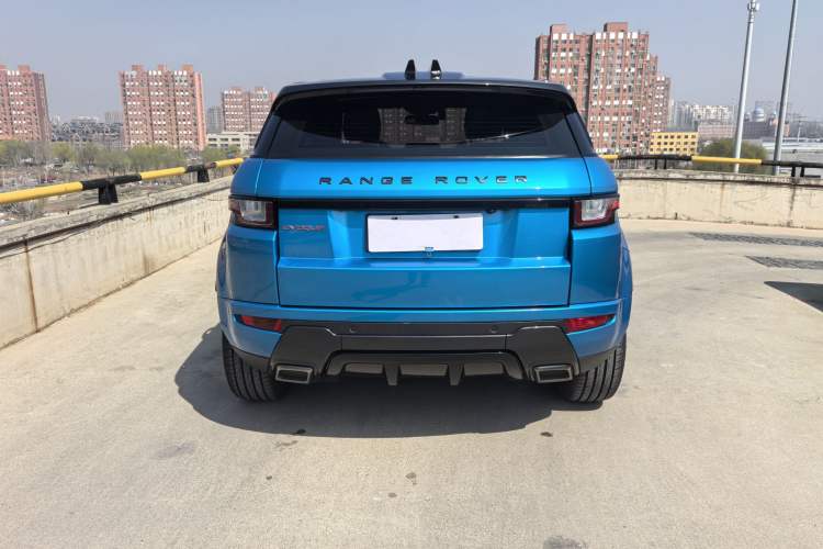 Used Land Rover Range Evoque 2018 240 PS Dream Lotus Lake Blue Limited Edition Exterior 5