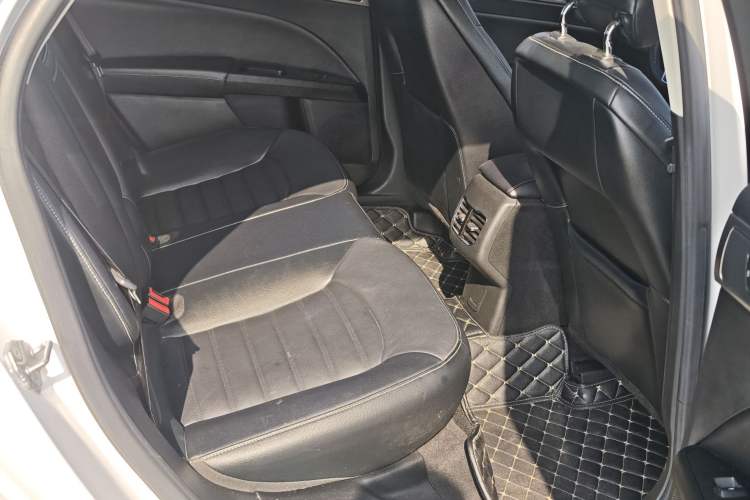 Used Ford Mondeo New Energy 2018 2.0 PHEV Smart-Controlled Fashion Edition China VI Standard