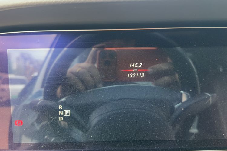 Used Mercedes-Benz E-Class 2018 Facelift E 200 L Sport Edition Odometer Close Up