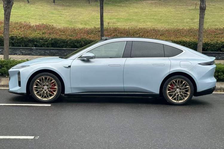 Used Nio ET5 2025 75 kWh