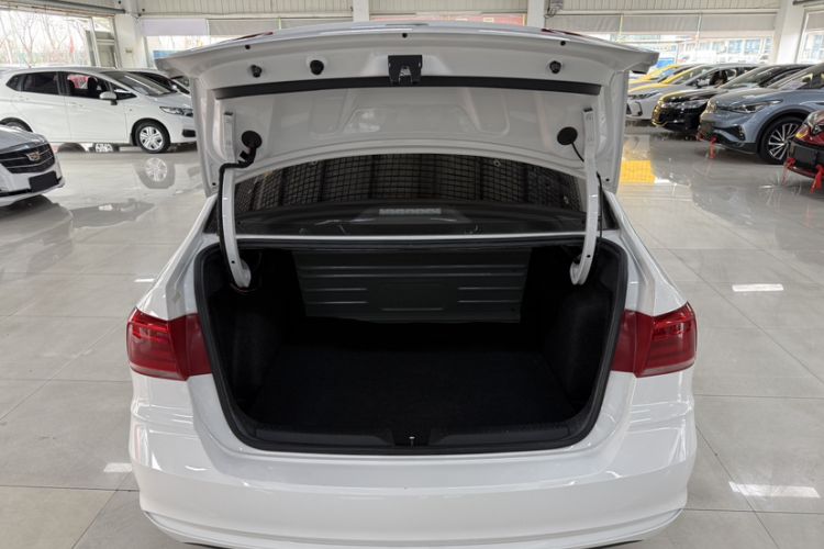 Used Volkswagen Santana 2021 1.5L Automatic Fashion Edition