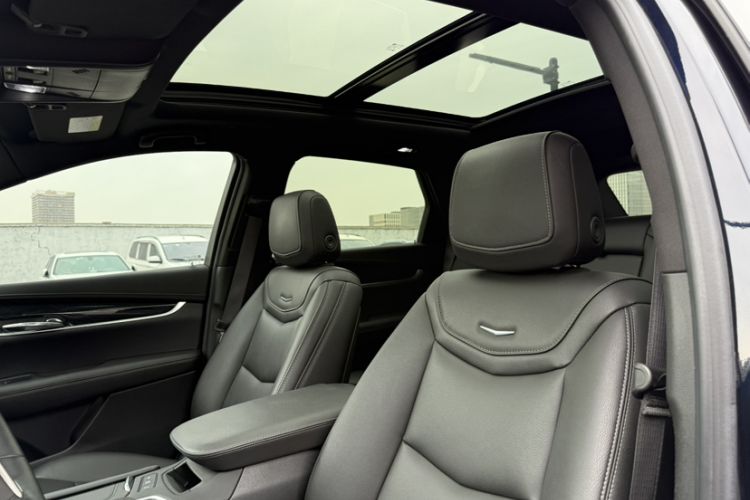 Used Cadillac XT5 2023 2.0T Two-Wheel-Drive Fashion Edition Interior 11