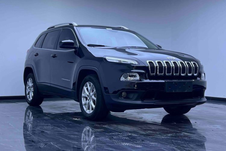 Used Jeep Cherokee 2016 2.0L Superior Edition