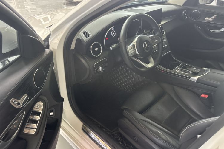 Used Mercedes-Benz C-Class 2020 Restyled C 200 L Fashion Edition Sport Version Interior 4