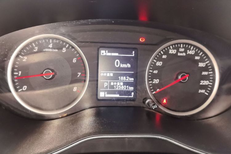 Used Baojun 730 2019 1.5T CVT Fashion Model 7 Seats China VI Emission Standard Odometer Close Up