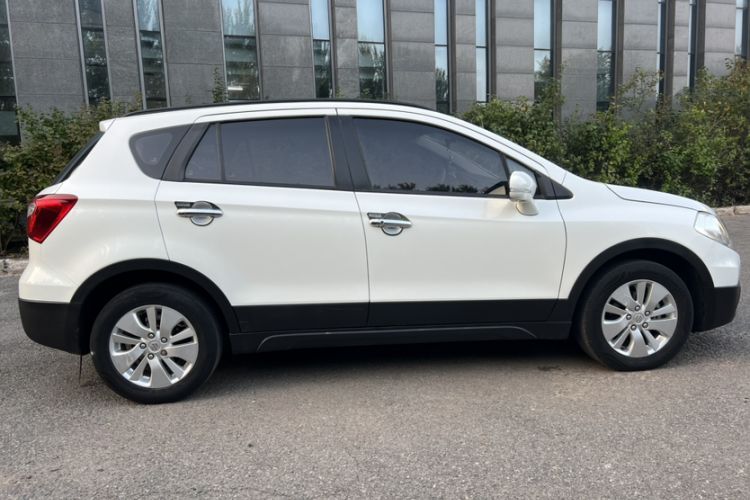 Used Suzuki S-Cross 2015 1.6L Manual Two-Wheel Drive Entry Model

