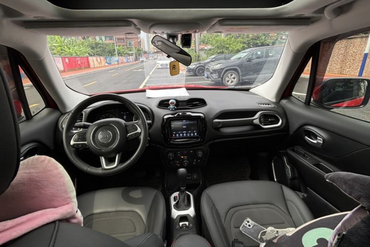 Used Jeep Renegade 2019 220T Automatic Leading Edition