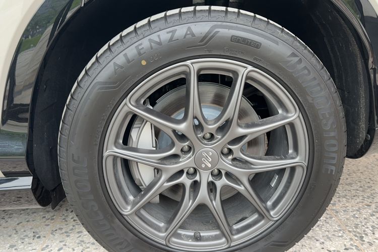 Used IM LS7 2024 90 kWh Max Elite Rear-Drive Version Interior 9