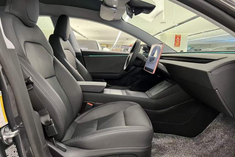 Used Tesla Model 3 2025 Rear-Wheel-Drive Version Interior 7