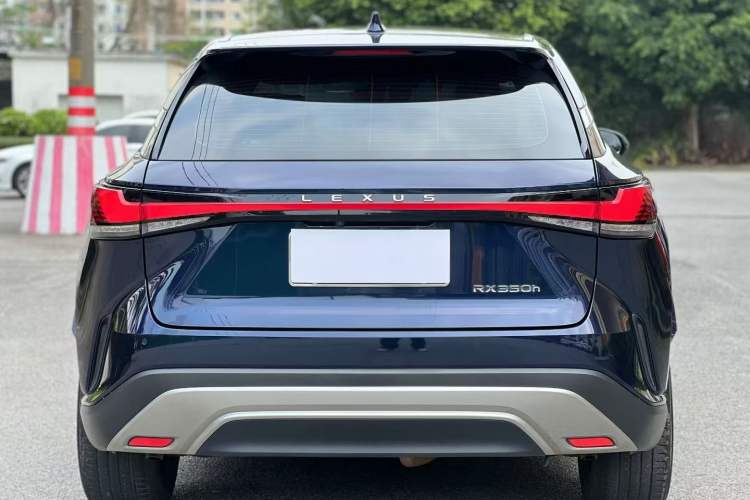 Used Lexus RX 2023 350h Two-Wheel Drive Enjoyment Version
