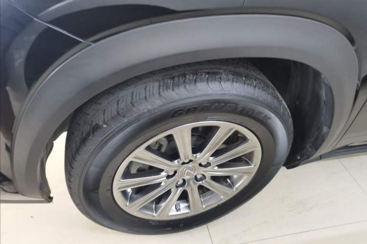 Used Lexus NX 2015 300h Front-Drive Fēngshàng Edition