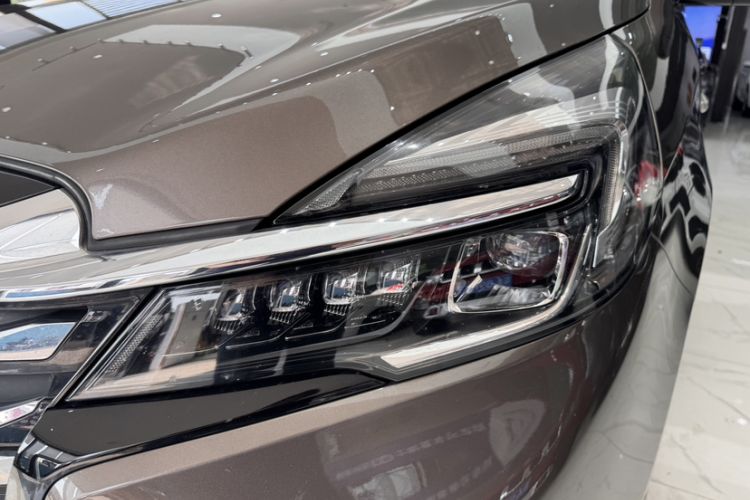 Used Buick GL8 2023 Land Executive Class Smart Enjoyment Model Left Front Headlight