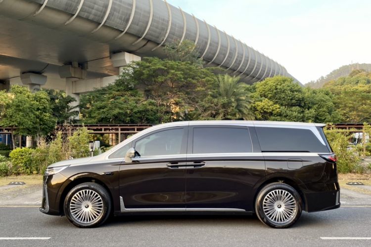 Used VOYAH Dream 2025 PHEV Four-Wheel-Drive Flagship Version – Qiankun Edition