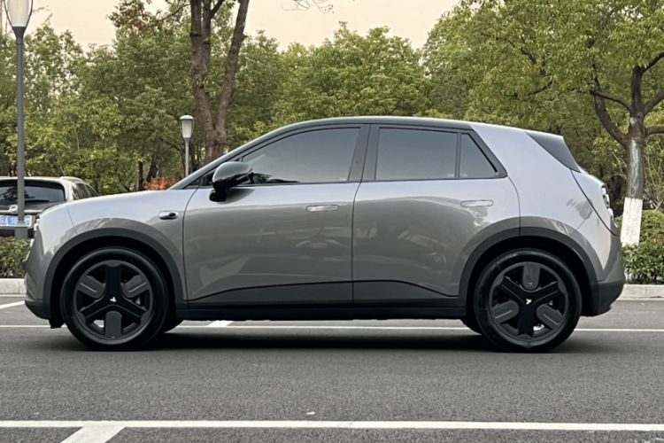 Used firefly firefly 2025 Illuminated Edition
