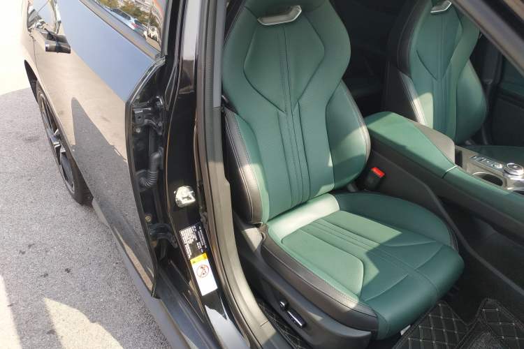 Used Changan UNI-V iDD 2024 Blue Whale Smart Electric iDD 136km Luxury Model