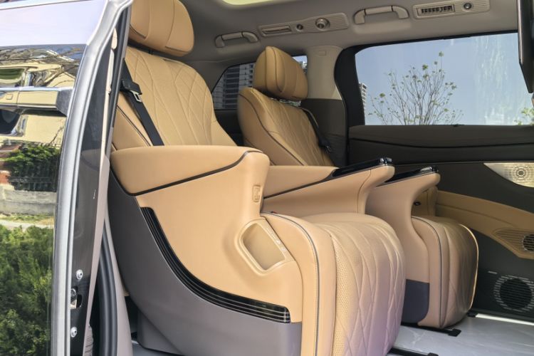 Used Denza D9 2022 DM-i 970 Four-Wheel Drive Prestige Model