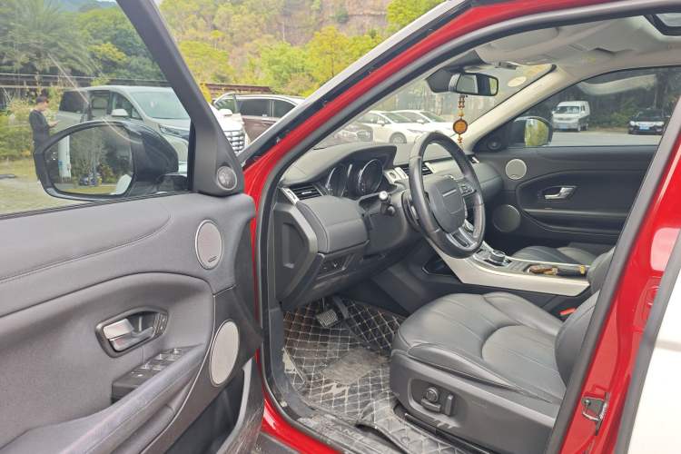 Used Land Rover Range Rover Evoque 2018 240 PS SE Smart Brilliance Edition