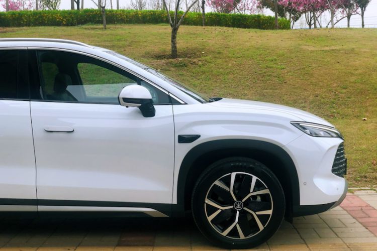 Used BYD Song L DM-i 2025 Intelligent Driving Version 160 km Beyond-Range Type Interior 6