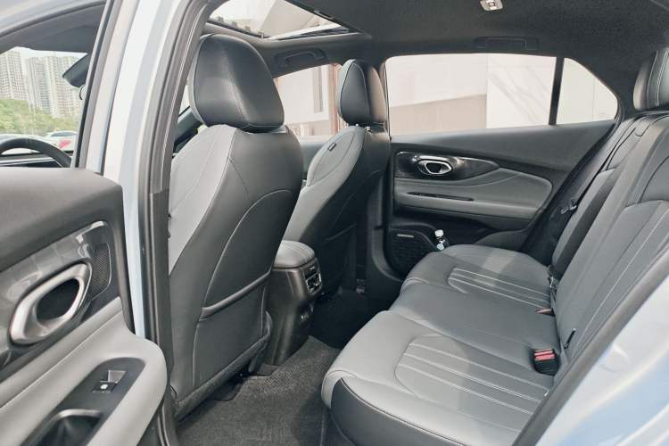 Used GAC Trumpchi EMPOW 2024 270T DCT Yingbao R-Style Edition
