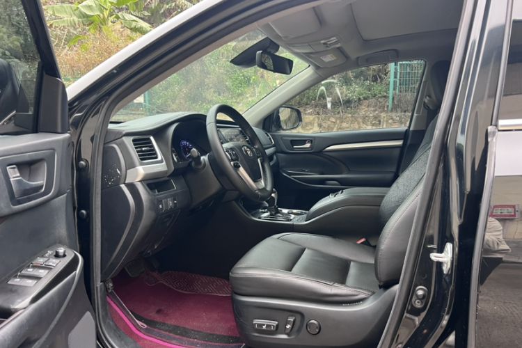 Used Toyota Highlander 2018 2.0T Four-Wheel Drive Luxury Edition 7 Seats China V Emission Standard