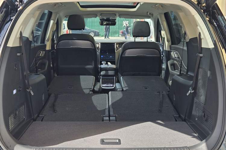 Used Hongqi HS7 PHEV 2024 2.0T PHEV Four-Wheel Drive Flagship Edition 6 Seats
