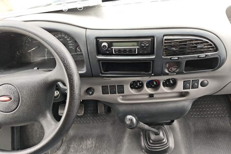 Used Ford Classic Transit 2013 2.8T Facelifted Diesel Van - Short Wheelbase Mid-Roof Model JX493ZLQ4