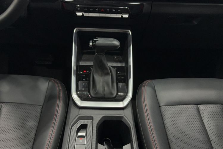 Used Wuling Alvez 2022 1.5T CVT Trendy & Cool Edition