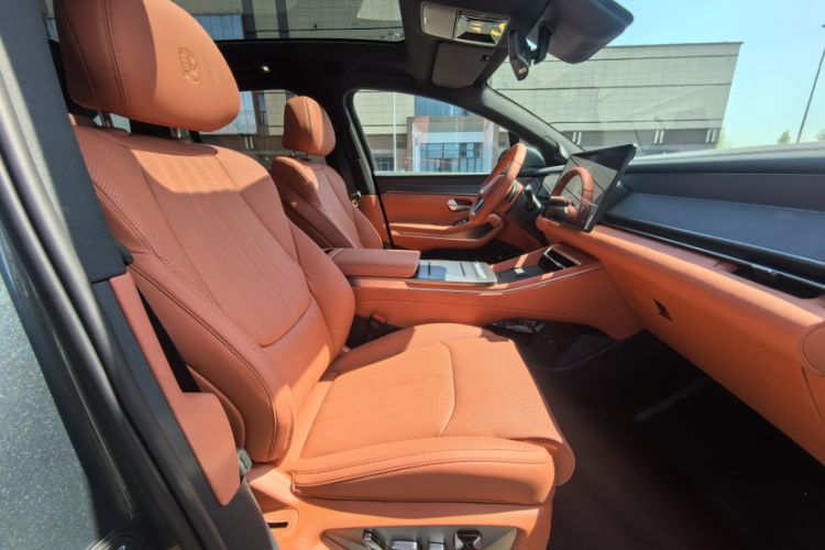 Used BYD Tang L 2025 EV 670KM LiDAR Flagship Version Right Front Seat