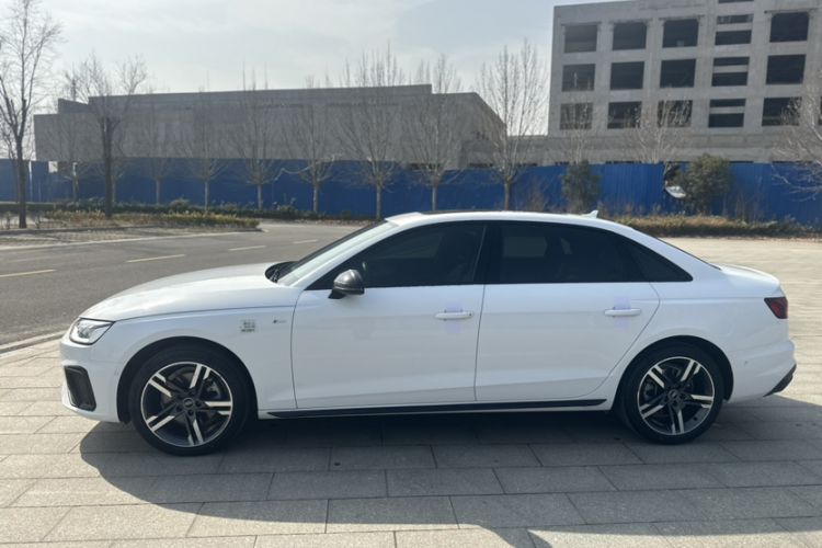 Used Audi A4L 2022 40 TFSI Luxury Dynamic Model