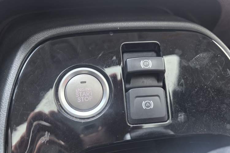 Used Haval H2s 2018 Blue Label 1.5T Dual-Clutch Fashion Edition