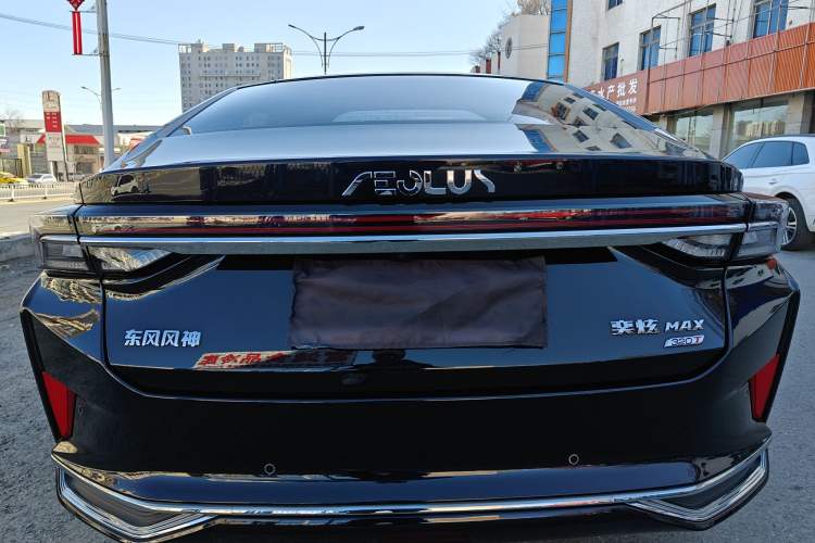 Used Dongfeng Aeolus Yixuan MAX 2023 1.5T Super-Powered Dad Edition