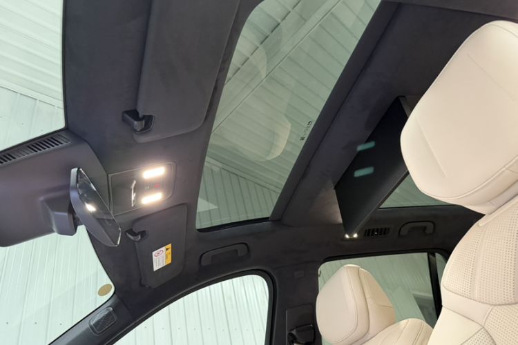 Used ONVO Luxeed L90 2025 Model—Ultra Six-Seater Version
