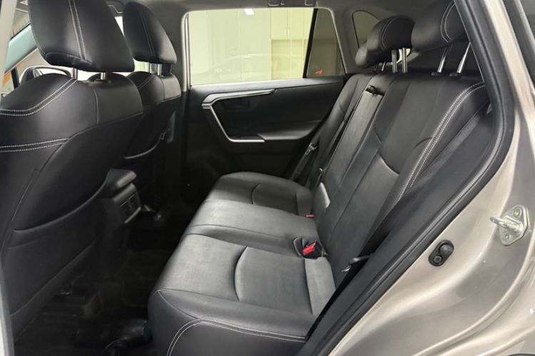 Used Toyota RAV4 2021 2.0L CVT Two-Wheel Drive Urban Edition Interior 3