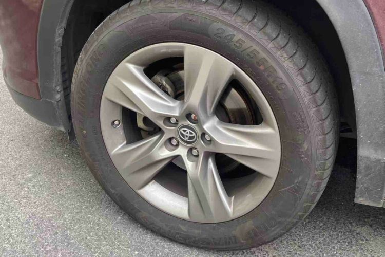 Used Toyota Highlander 2018 2.0T Four-Wheel Drive Luxury Edition 7 Seats China V Emission Standard Exterior 1