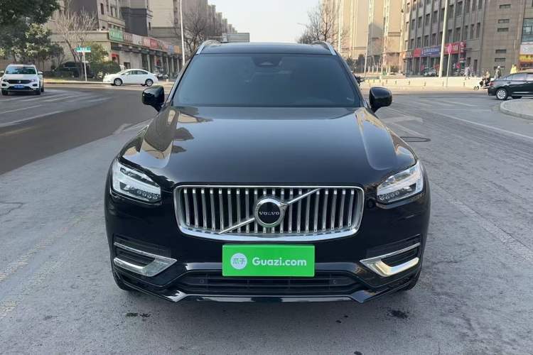 Used Volvo XC90 2023 B5 SmartDrive Luxury Edition 5 Seats
