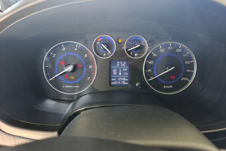 Used JMC Baodian 2018 2.9T New Value-Packed Two-Wheel-Drive Diesel Comfort Version with Extended Cargo Bed – JX4D30B5L
