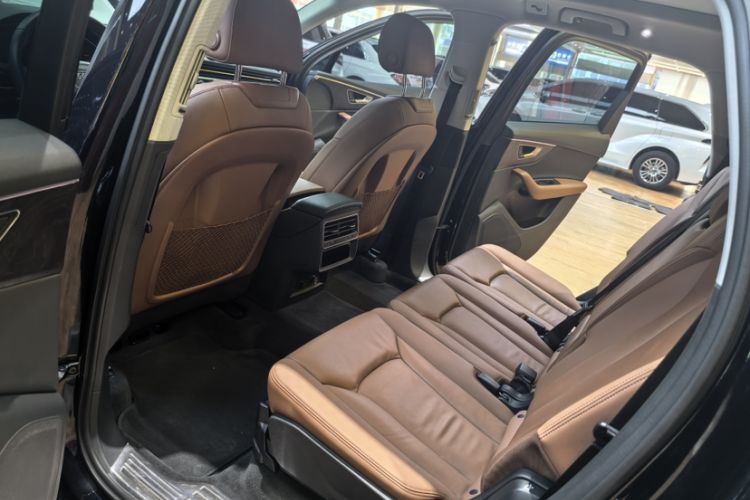 Used Audi Q7 2020 55 TFSI quattro S line sports model Interior 7