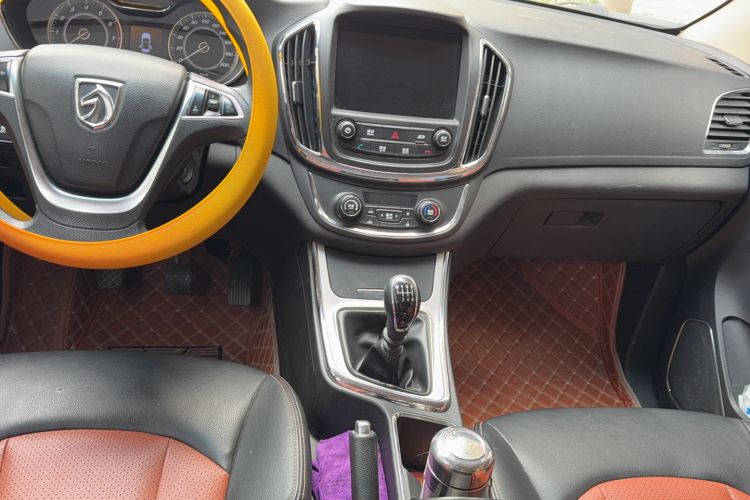 Used Baojun 560 2016 1.8L Manual Elite Edition