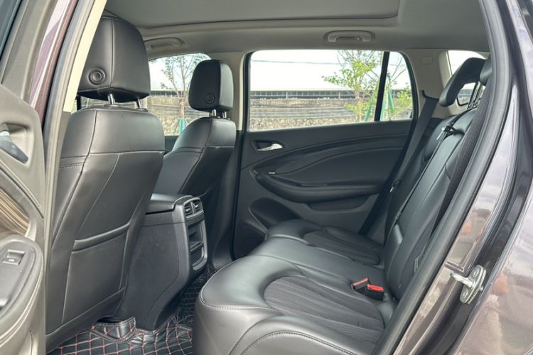 Used Buick Envision 2018 20T Two-Wheel-Drive Leading Model Interior 4