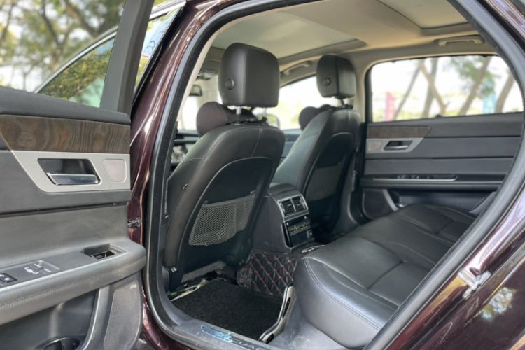 Used Jaguar XFL 2019 XFL 2.0T 250 PS Two-Wheel-Drive Luxury Edition
