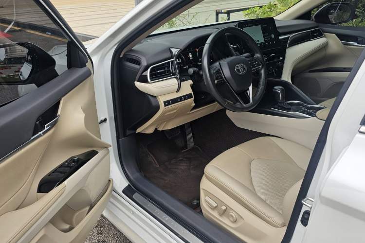 Used Toyota Camry 2021 2.5G Luxury Edition Left Front Seat