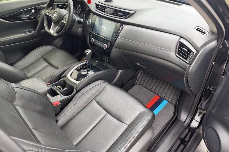 Used Nissan X-Trail 2019 2.0L CVT Smart Connect Comfort Edition 2WD Interior 2