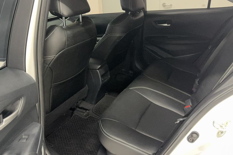 Used Toyota Corolla 2022 Dual-Motor 1.8L E-CVT Pioneer Edition
