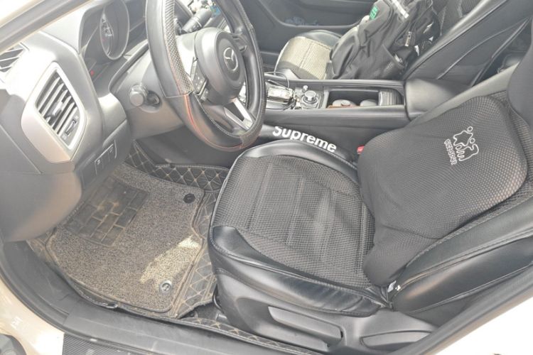 Used Mazda 3 Axela 2017 Sedan 1.5L Automatic Luxury Model Emission Standard China V
