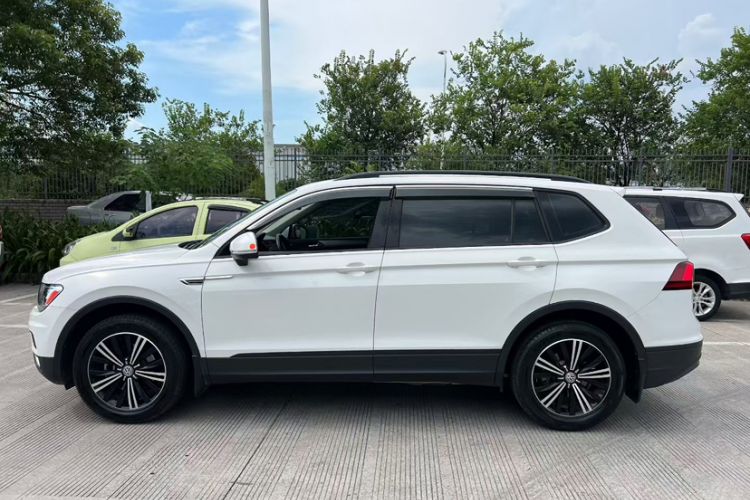 Used Volkswagen Tiguan L 2019 330TSI Automatic Two-Wheel Drive Luxury Edition China VI Standard
