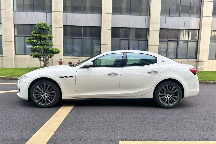 Used Maserati Ghibli 2021 2.0T Sharp Edition