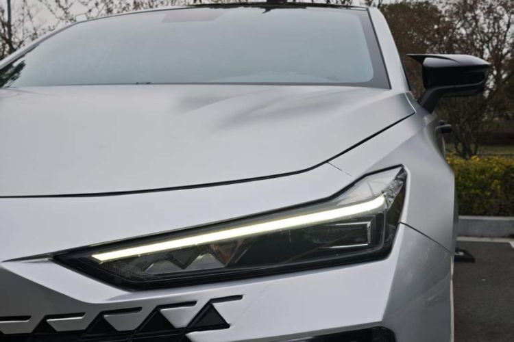 Used CHANGAN UNI-V 2022 1.5T Prestige Version
