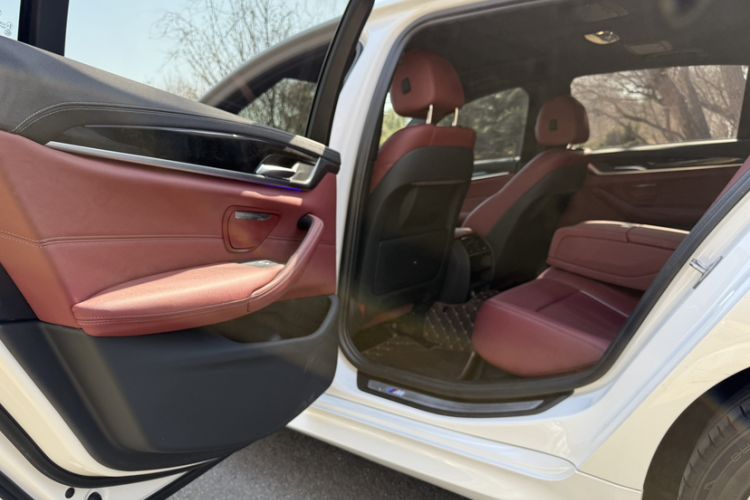 Used BMW 5 Series 2022 Second Facelift 525Li M Sport Package
