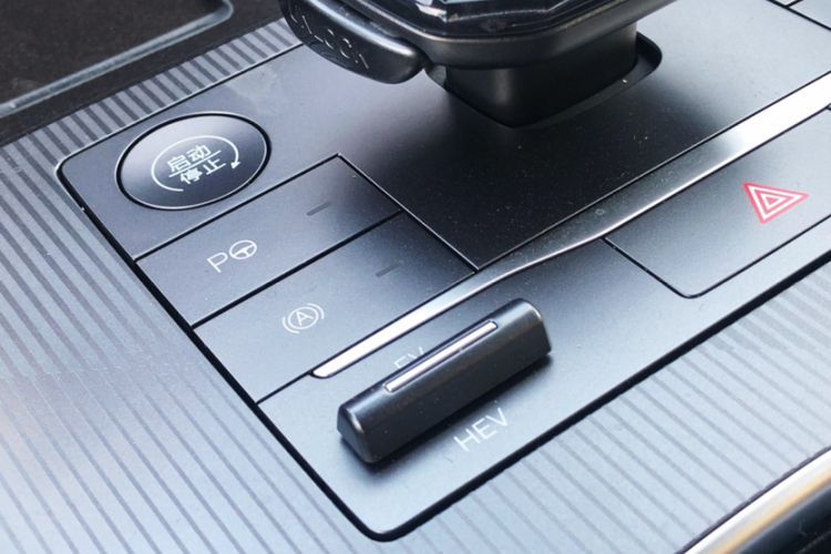 Used BYD Song L DM-i 2025 Intelligent Driving Version 160 km Beyond-Range Type Interior 9