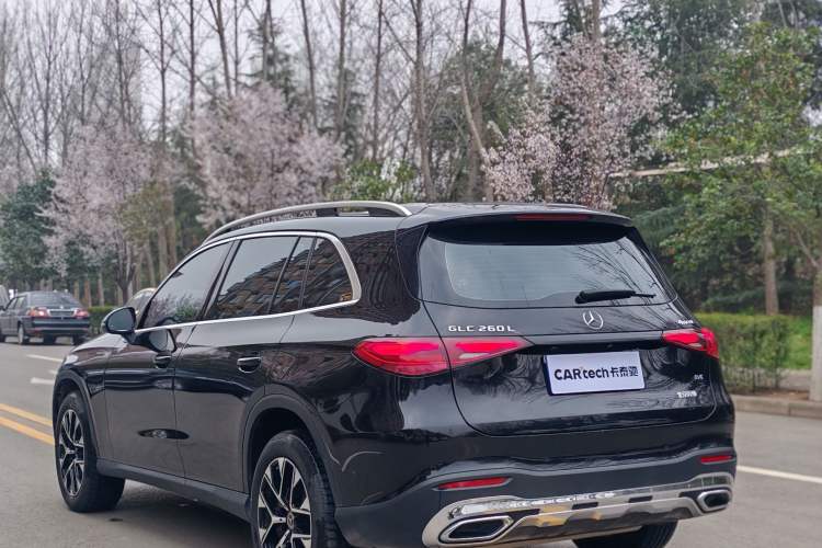 Used Mercedes-Benz GLC 2023 Facelift GLC 260 L 4MATIC Dynamic Version 5 Seats